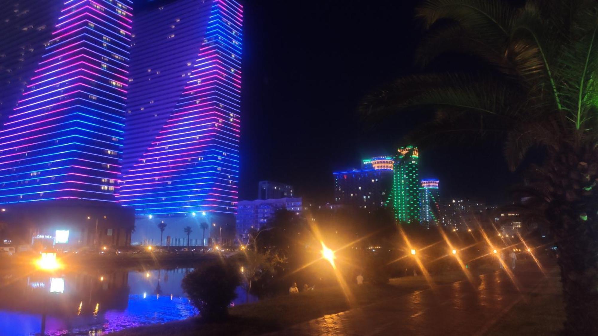 Orbi-City Batumi Apartments Sea View Ngoại thất bức ảnh